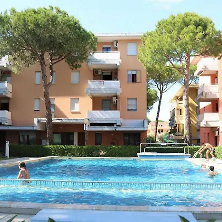 Apartment With Shared Pool *