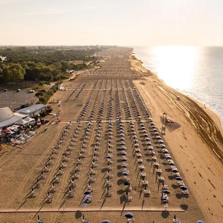 With Shared Pool Bibione